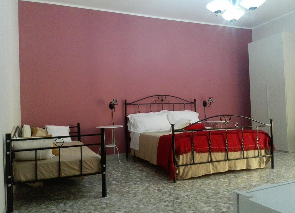 La Fonte Bed & Breakfast Syracuse Phòng bức ảnh
